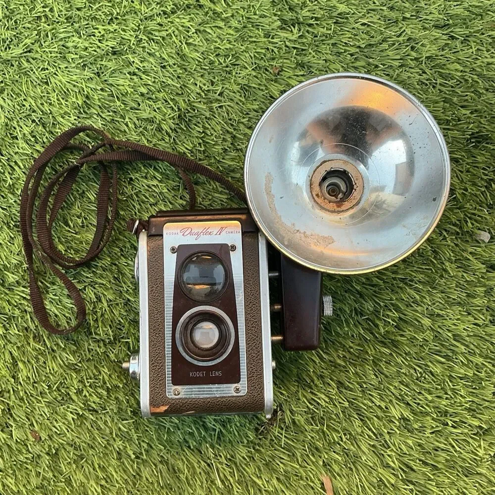 Vintage Kodak Duaflex IV 620 Film Camera Kodet Lens Kodalite IV Flash Untested